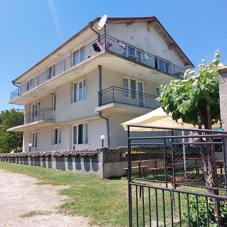 Krimski Guest House&Bungalows Byala  Exterior foto
